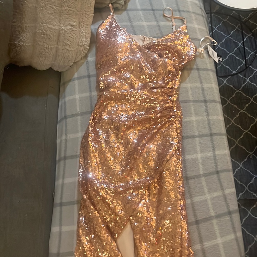 Rose good sequence cocktail body con promo dress with slit down leg!